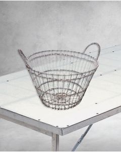 Metal wire basket